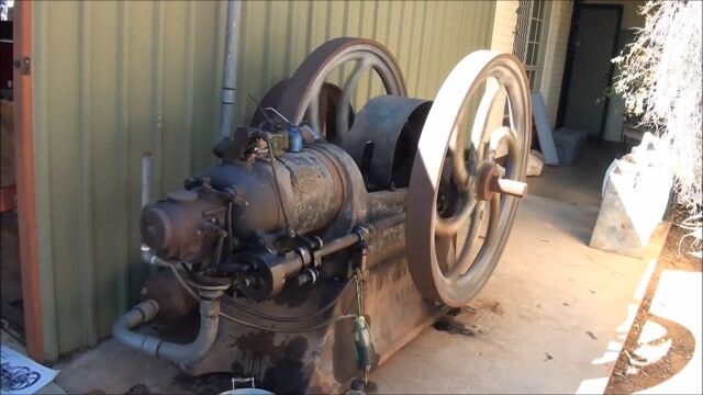 1909年に作られた遺物、ブラックストーン・オイルエンジンを動かしてみた