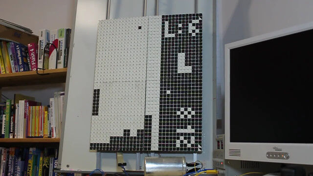 音が気持ちいい。白黒フリップドットを画面に遊ぶテトリス