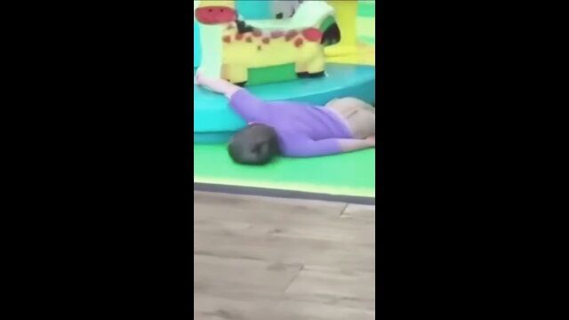 楽しみ方は人それぞれ。とはいえ、これはさすがに様子がおかしすぎる