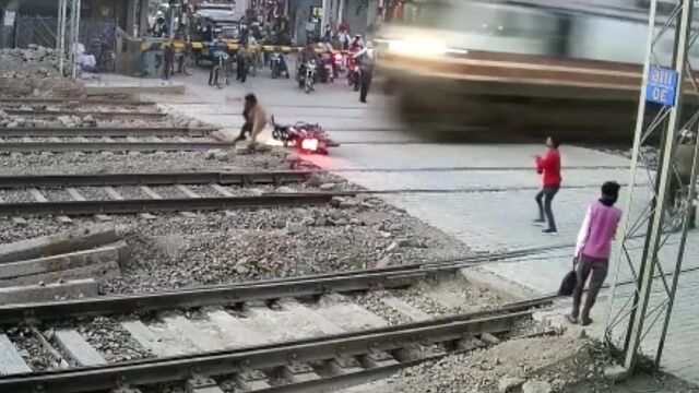 ���Ǵ郎�ߤꤿ���Ƨ���ڤ�˥Х������������ż֤Ⱦ��ͤ��륤��ɡ����Х��Ǥλ���