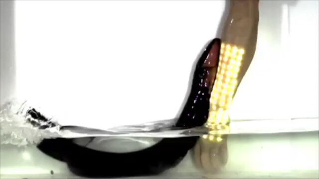 ���̤������Ӿ夬���������ꡢ�ŵ�����å����Ῡ�Ԥ˹��⤹��ǥ󥭥��ʥ����ɱҹ�ư