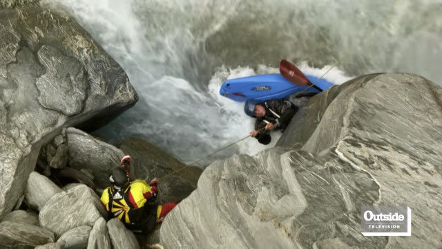 ���露�������ζ��ݡ�����å��ǥ���饦��ε�ή�򲼤ꡢ���櫤ˤϤޤ����Ǥ��ޤä���