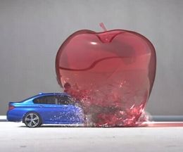 ���������ƴݤ�ǡ�����֤���Ƥ˸�Ω�Ƥ�BMW�Υ������⡼�����CM����