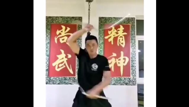 ������Ф�����°���Υ̥���㥯���ܵ��ǥ֥�󤹥̥���㥯�ޥ�����������