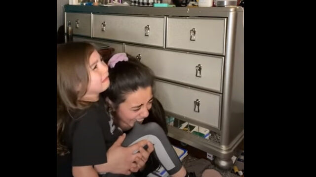 ������ä��������Ф������Υ��ܥ󤬻��ζ������˰��ä����äƤ��ޤ�����