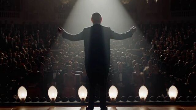 映画の誕生から120年。映画の中で映画を楽しむ人々をまとめたマッシュアップ映像