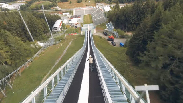 �ޥ���ƥ�Х����ǥ����������פΥ������椫��ķ�֤Ȥ����뵴�ʥ�����