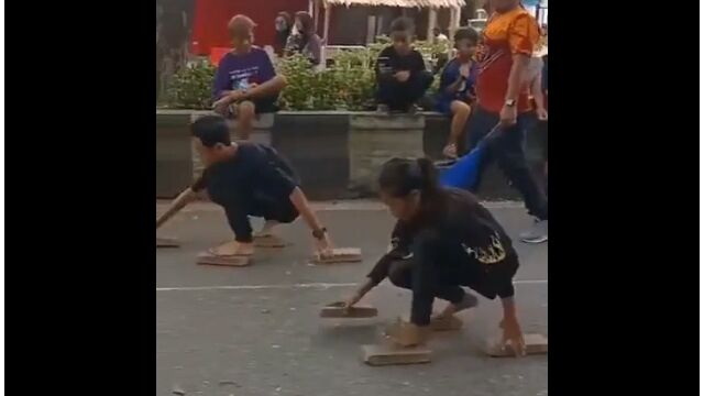 4�ĤΥ֥��å��ξ������ʤ����졼��������Ƥ�ͤ��Х��ߤ�����®���Τ�����