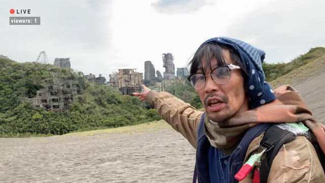 終わってしまった世界で生配信し続ける男を描いたショートフィルム viewers:1