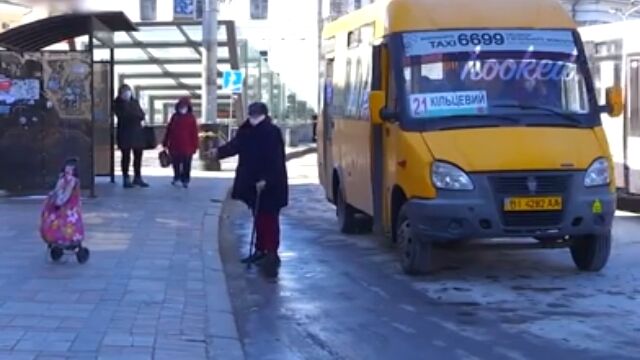 Ķǽ�ϡ��ե��������ϡ���򿨤줺�˲�ʪ������󤻤롢�Ի׵Ĥ��Ϥ���Ŀ�ʪ���ܷ⤵���