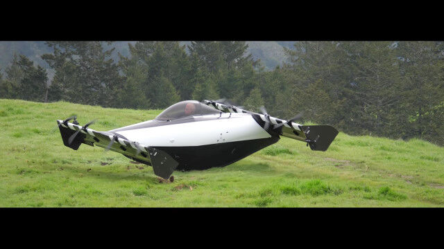 ついに空飛ぶ車の時代に!垂直離着陸できる、電動の個人航空機「BlackFly」が凄い