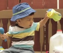 �������Ļ����Ф����Ǻ�ä��Ρ�MILK IN MY SIPPY CUP!