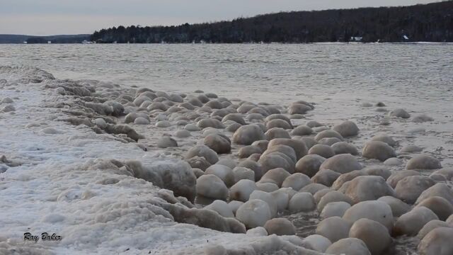 ���̤�ɹ�夬�ȴ֤��ɤ�롢����ꥫ�����ڥꥪ��Ф��Ի׵Ĥʸ���