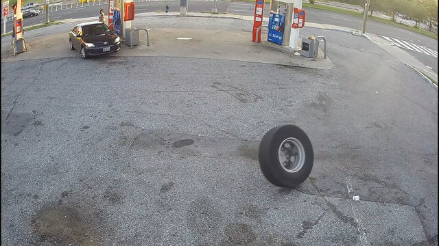 ž���äƤ��������䤬�����μ֤˷��͡�����ꥫ�Υ�����󥹥���ɤǵ���������