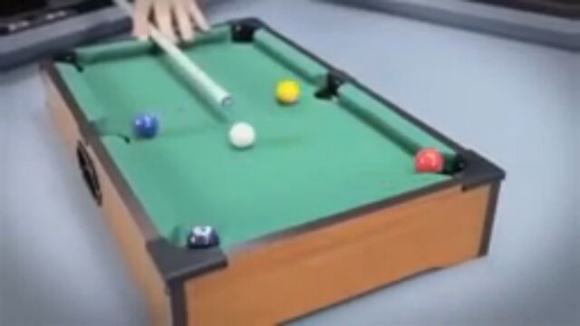 オモチャのビリヤード台すら自由自在!フロリアン“ヴェノム”コーラーによるトリックショット映像集