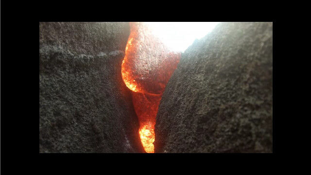 溶岩にゆっくり飲み込まれていく気分になってしまう映像