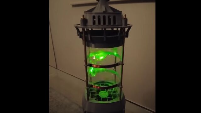 ホタルを捕まえて灯りにしたみたいな自作ランタン