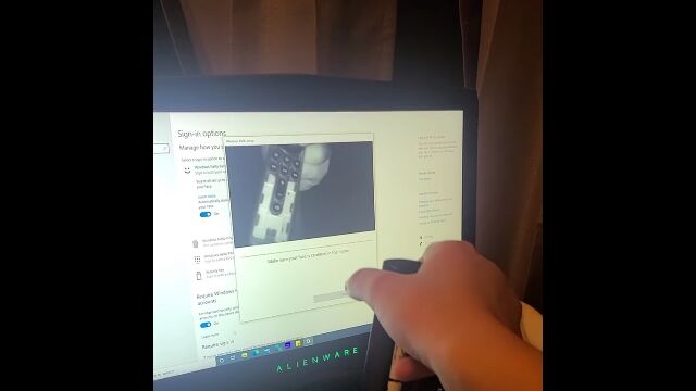 �ץ饹���å������������ˡ��Ρ���PC�δ�ǧ�ڥ����ϰ����Υץ饹���å���Ʃ�᤹��餷��