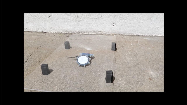 タイヤを傾けて車高を変化させる、NASAが開発したエクスプローラロボット PUFFER