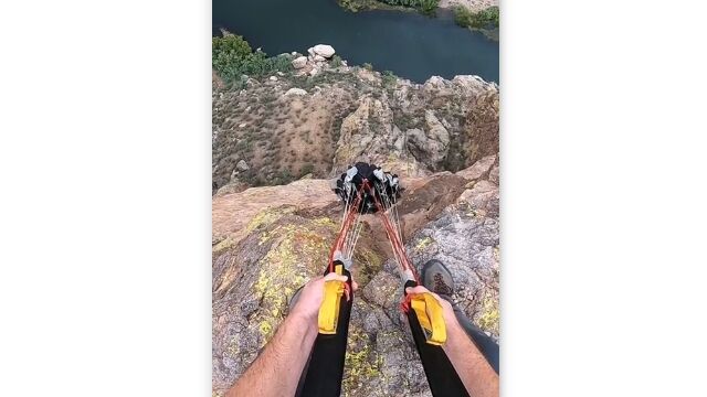 �㤹�����꤫��Υ١��������פϡ��ǽ餫��ѥ饷�塼�Ȥ򳫤������֤����ӹߤ��