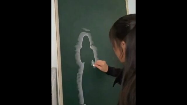 ���Ĥ˥��硼���������������륨�åȤ�̥���륢����