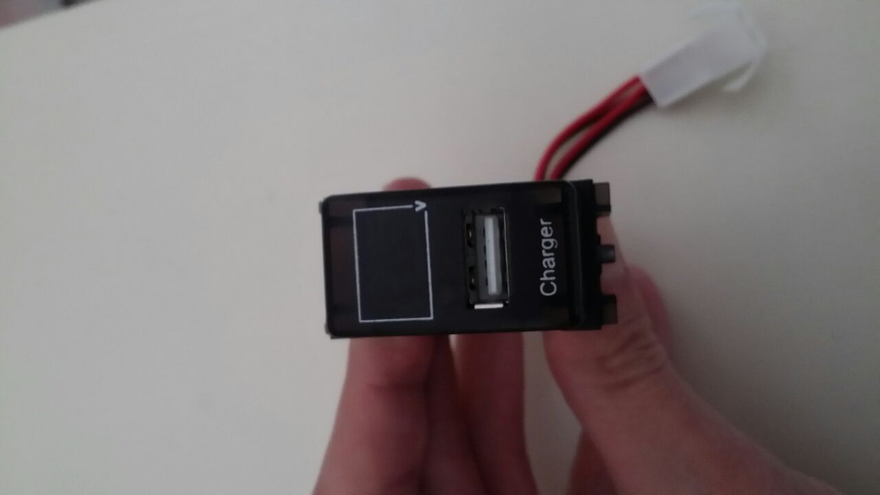 バッテリー 電圧計 取り付け いづれ菖蒲か杜若 バッテリー 電圧計 取り付け いづれ菖蒲か杜若