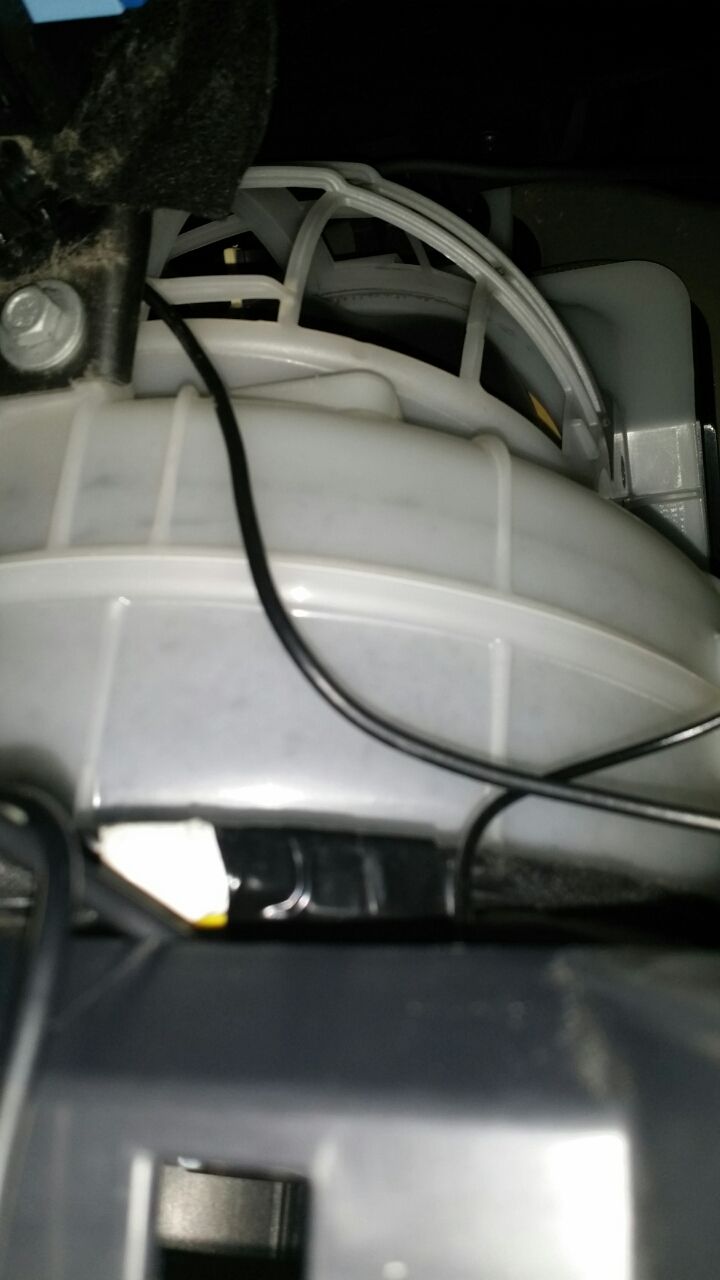 プラズマクラスター 取り付け その3 いづれ菖蒲か杜若