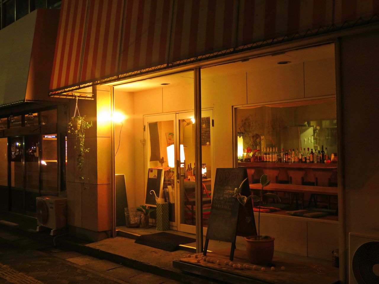 長い夜の始まり Cafe Bar Com 彦島太郎の壽印