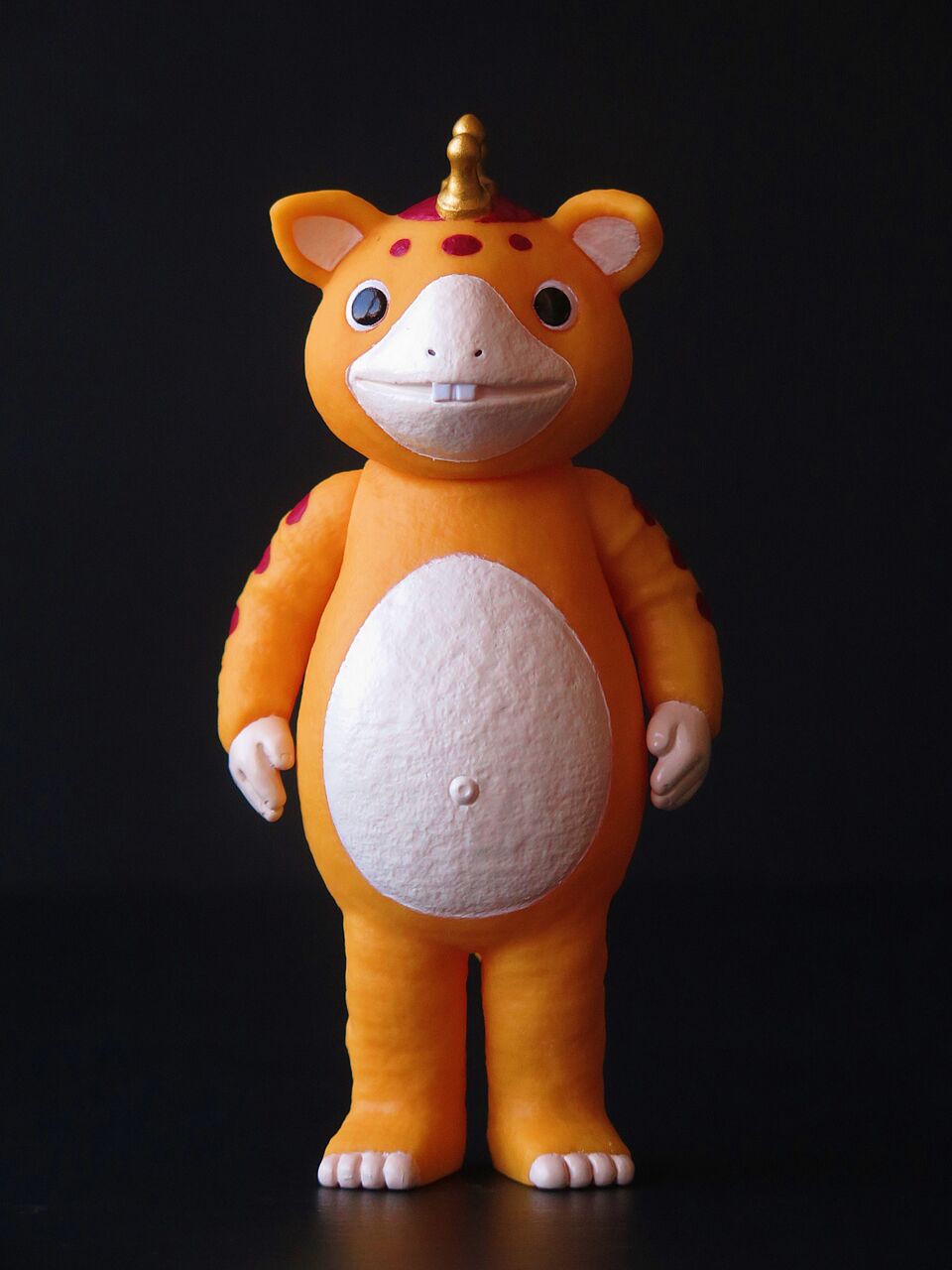 怪獣ブースカ【ブロンズ色】 怪獣ブースカ【ブロンズ色】 カラーは全部で3種類！『怪獣