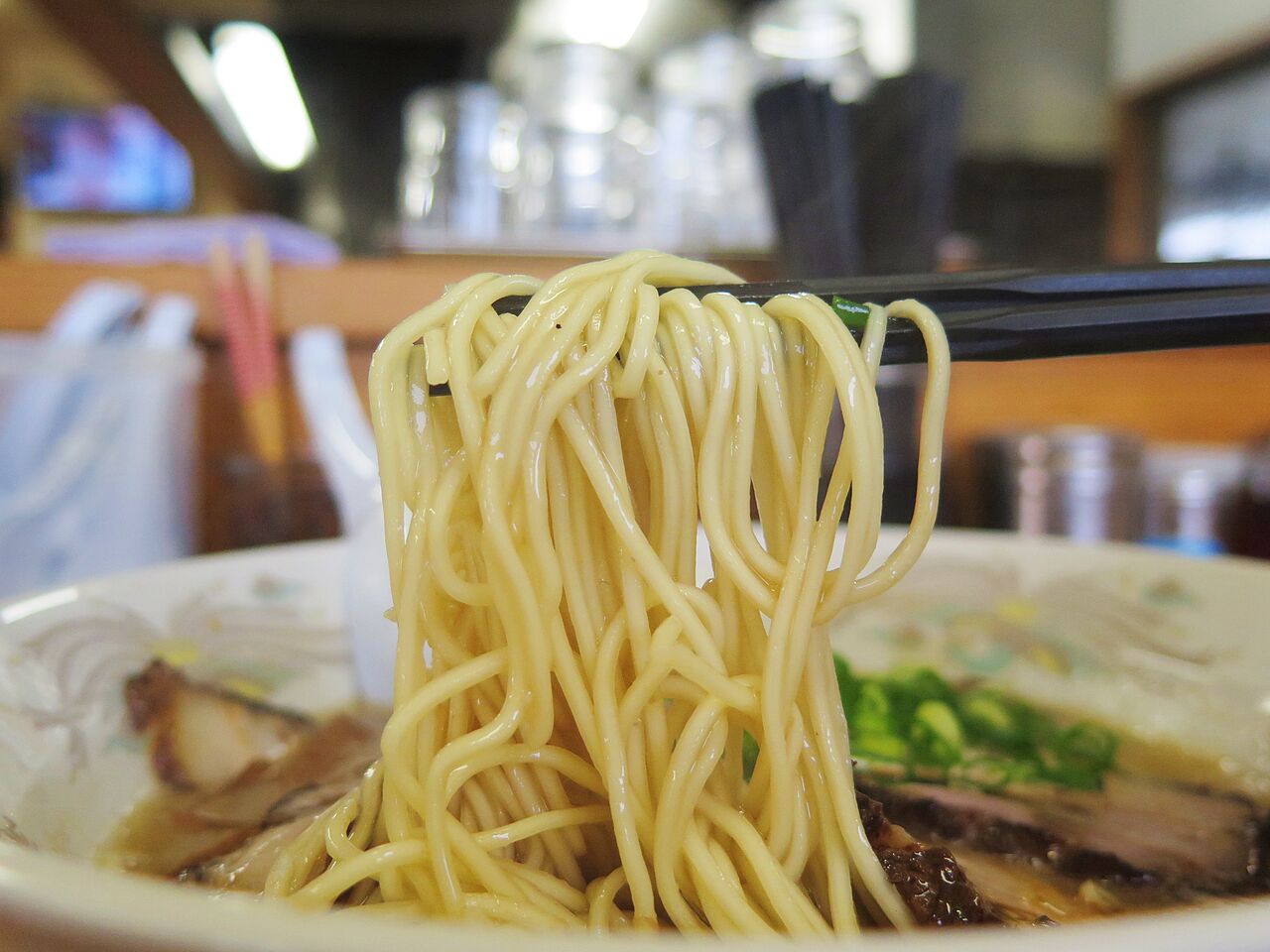 ラーメン屋さんはなぜ水曜日に休むのか らーめん楽 彦島太郎の壽印