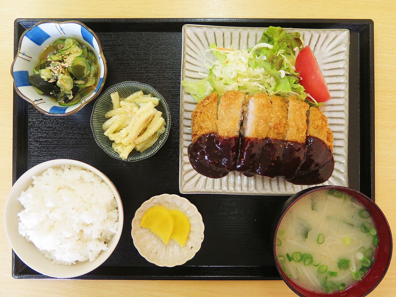 味噌カツは遠きにありて思うもの でもない またゆこ食堂 彦島太郎の壽印 味噌カツは遠きにありて思うもの でもない またゆこ食堂 彦島太郎の壽印