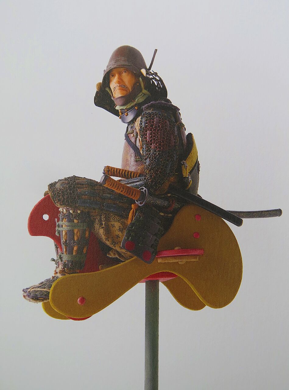哀愁の甲冑オジサン【野口哲哉展】 : 彦島太郎の壽印