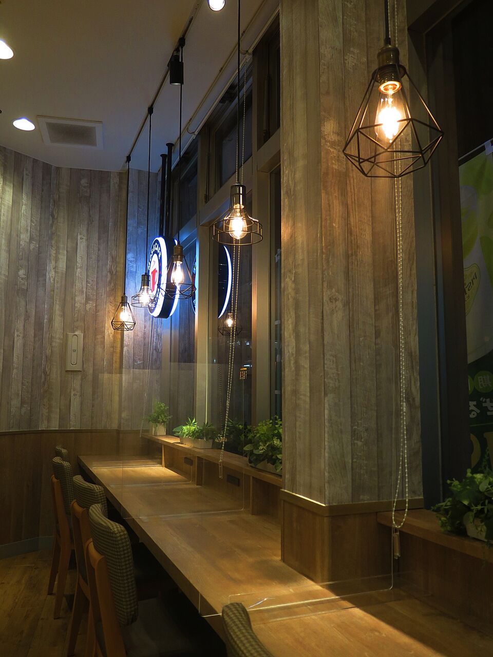 オシャレなモスバーガー モスバーガー カフェ Jr下関駅店 彦島太郎の壽印