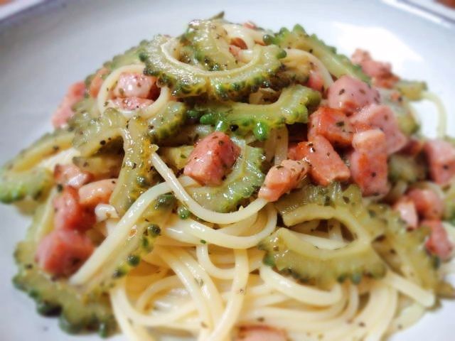 本日の減塩料理 ゴーヤとベーコンのパスタと夏野菜の彩りサラダ 彦島太郎の壽印 本日の減塩料理 ゴーヤとベーコンのパスタと夏野菜の彩りサラダ 彦島太郎の壽印