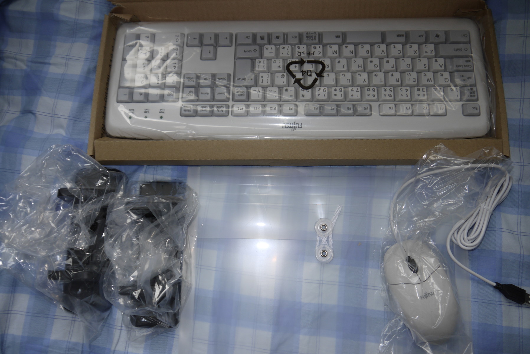 新品★富士通 コンパクトサーバー PRIMERGY MX130 S2 OSなし Amazon.co.jp: 富士通 コンパクトサーバー PRIMERGY MX130 S2 OS
