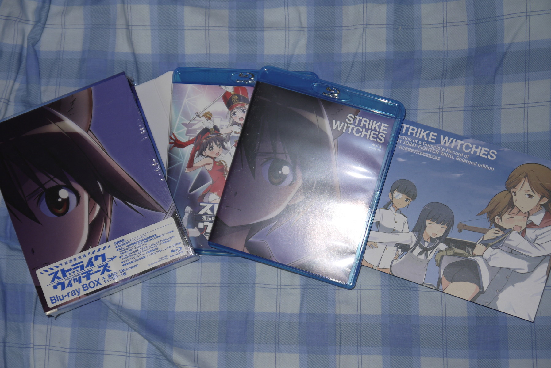 ストライクウィッチーズ Blu-ray BOX 限定版を買ってみた : ことしつ