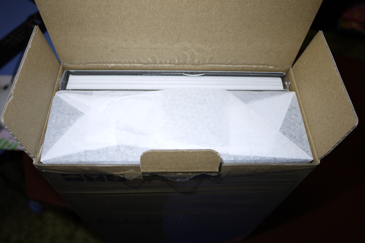 イラストレーターhuke氏初画集 Blk 限定版が届いたのでイラストを堪能 ことしつ