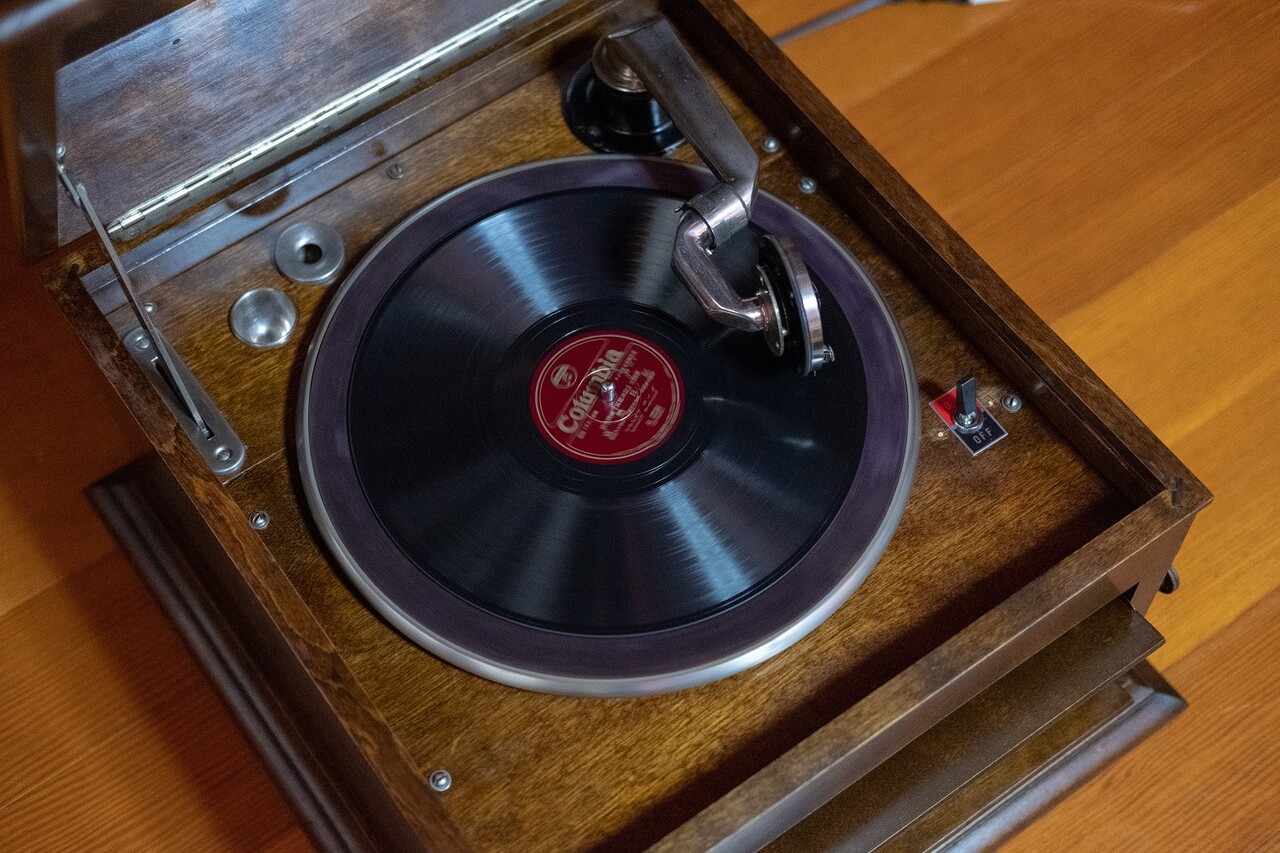 Columbia Model No 115 ー B 蓄音機