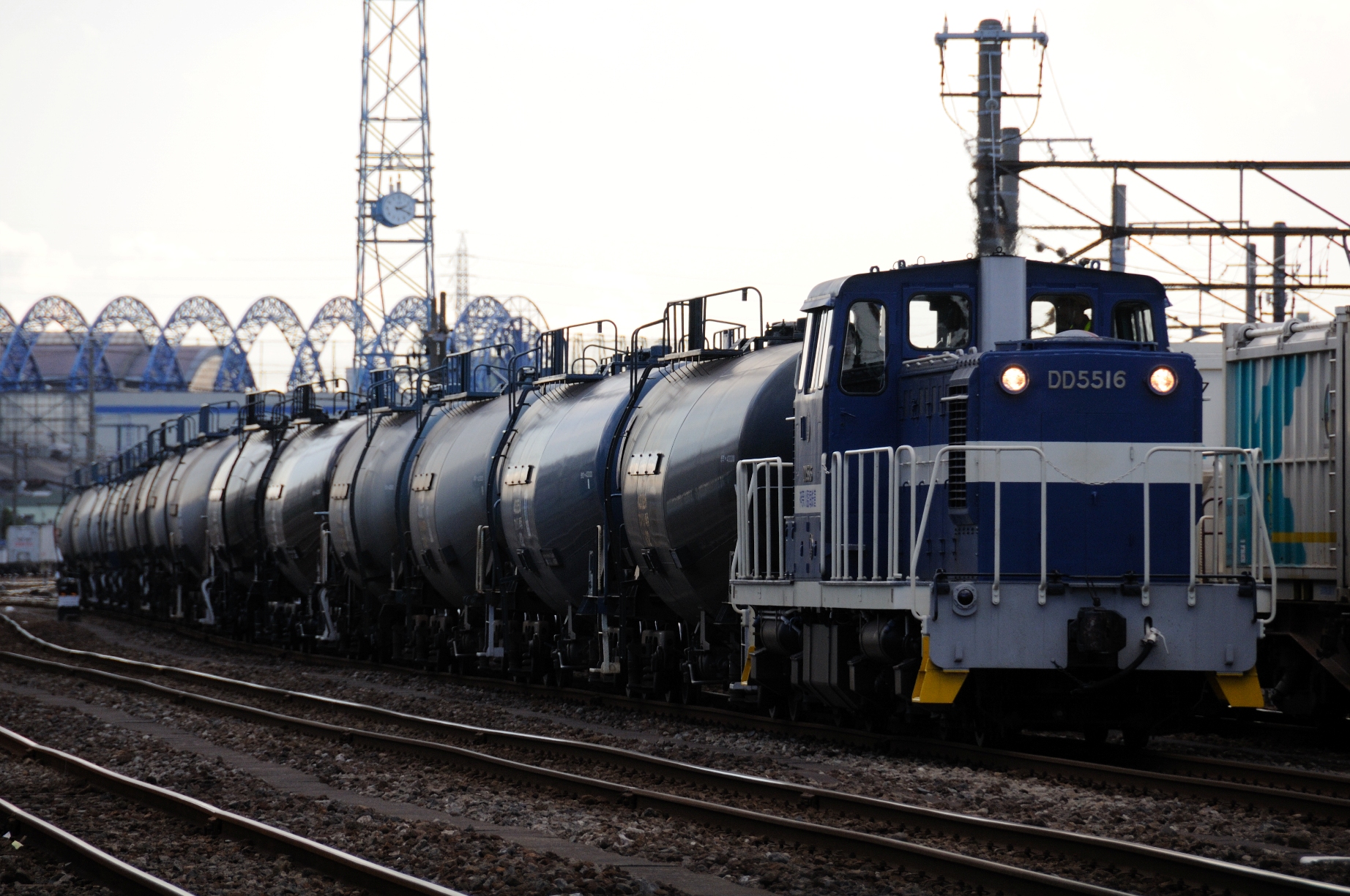 クラッチ 鉄道貨物部屋 : 神奈川臨海鉄道浮島線 石油輸送列車100206