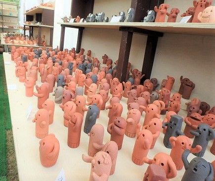 はにわ人形群
