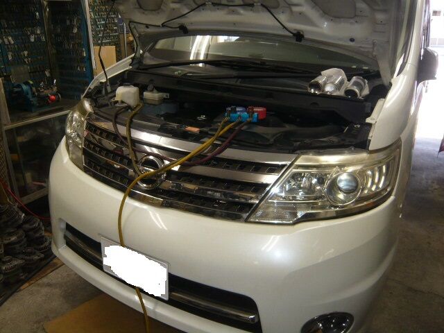 日産 cc25 セレナ エアコンから異音 コンプレッサー交換 横浜 南区 港南バッテリー商会のお仕事ブログ 日産 cc25 セレナ エアコンから異音 コンプレッサー交換 横浜 南区 港南バッテリー商会のお仕事ブログ