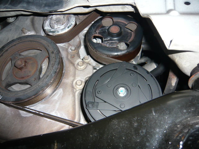 日産 cc25 セレナ エアコンから異音 コンプレッサー交換 横浜 南区 港南バッテリー商会のお仕事ブログ 日産 cc25 セレナ エアコンから異音 コンプレッサー交換 横浜 南区 港南バッテリー商会のお仕事ブログ