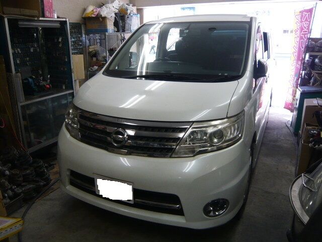 日産 cc25 セレナ エアコンから異音 コンプレッサー交換 横浜 南区 港南バッテリー商会のお仕事ブログ 日産 cc25 セレナ エアコンから異音 コンプレッサー交換 横浜 南区 港南バッテリー商会のお仕事ブログ