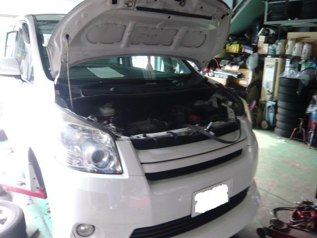トヨタ ＺＲＲ７０ ノア ドライブレコーダー取付 前後２カメ : 横浜 