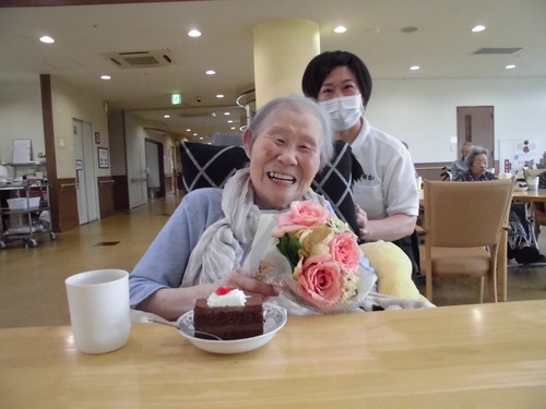 915673B7-79A6-49C5-A5D4-9715326CB137