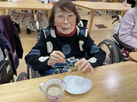 E379F943-BF43-4FC4-B663-05B1827F0DB5