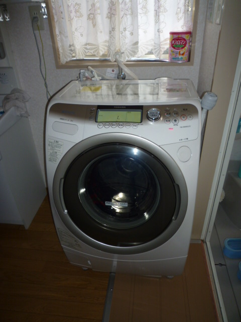 TOSHIBAドラム式洗濯乾燥機 設置 : エコキュート 岡山 TOSHIBAドラム式洗濯乾燥機 設置 : エコキュート 岡山