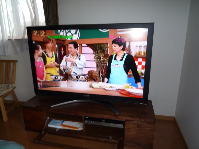57インチ地デジ液晶テレビTOSHIBA REGZA 納品 