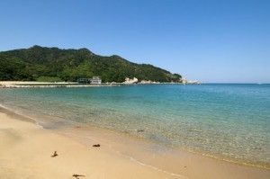 芥屋海水浴場-300x199