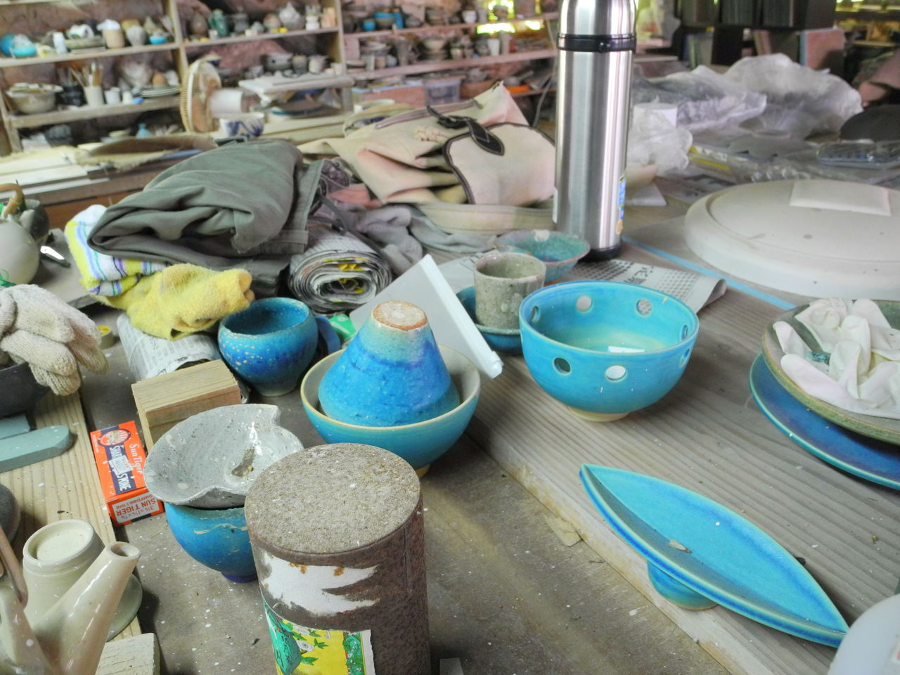 夏の島旅2012 やちむんの里、憧れの「大嶺工房」へ : sawa's TABLE